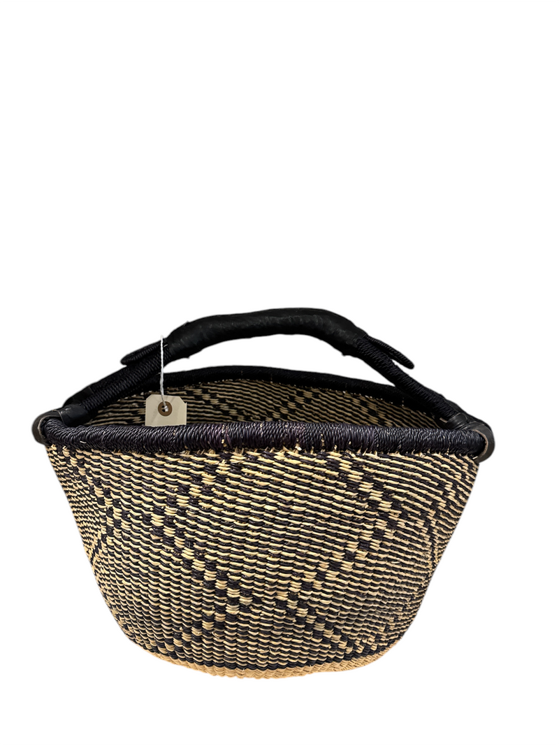 Hammershus Fairtrade Bolga kurv med hank medium Natur sort