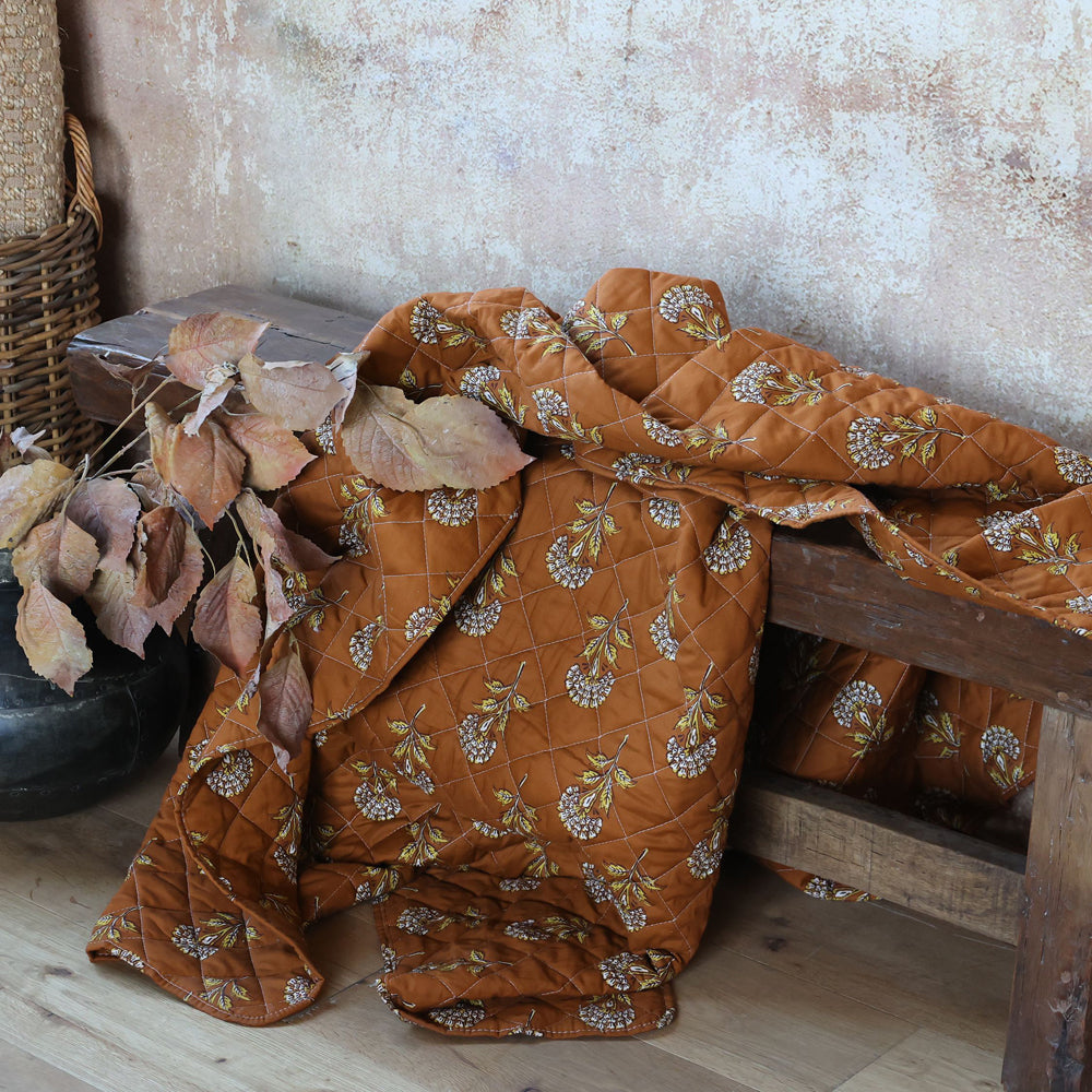 Chic Antique Aix Quilt med Blomstermønster Terracotta L180xB130cm
