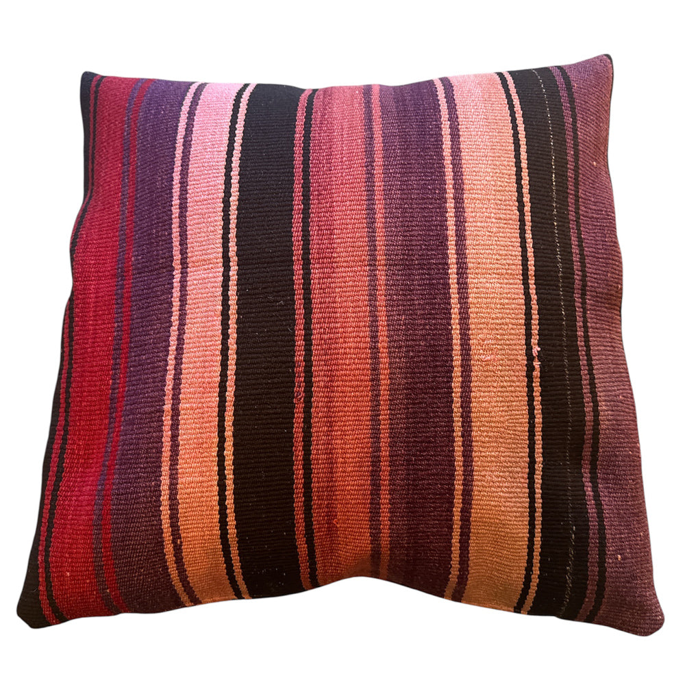 Chola Pude Sort Lilla Pink 60x60cm