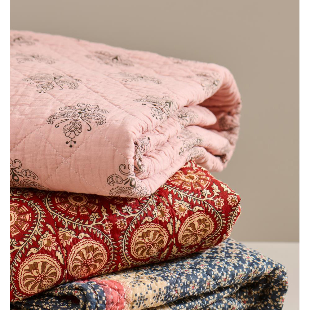 Ib Laursen Quilt Rosa med Mørkegråt Blokmønster 130x180cm